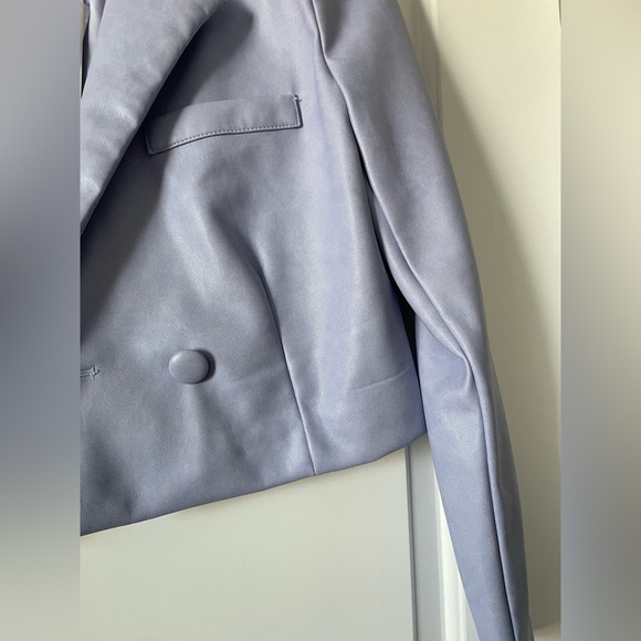 Available 12/1

$ firm 7 for all mankind Faux Leather Jacket - Picture 4 of 8